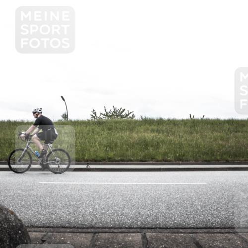21.06.2026 - 29. Vierlanden-Triathlon H.Heesch http://msf.ph/oto/9900031 21.06.2026 11:56:48 Radfahren 243, 638, 677, 817, 827, 879 meine-sportfotos.de