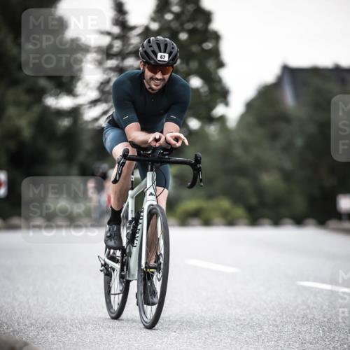 21.06.2026 - 29. Vierlanden-Triathlon H.Heesch http://msf.ph/oto/9900041 21.06.2026 10:08:31 Radfahren 67, 173, 358 meine-sportfotos.de