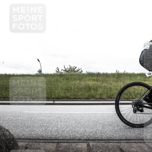 21.06.2026 - 29. Vierlanden-Triathlon H.Heesch http://msf.ph/oto/9900043 21.06.2026 11:57:00 Radfahren 686, 750, 777, 794 meine-sportfotos.de