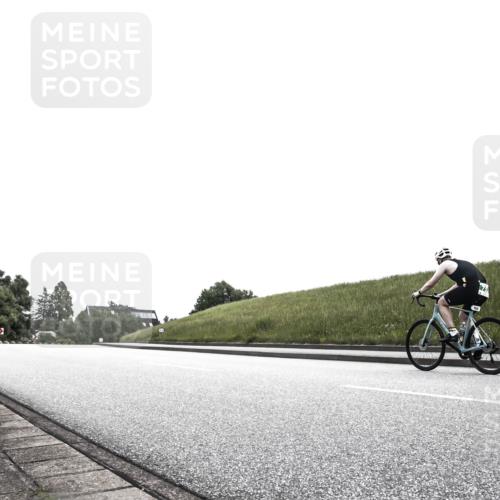 21.06.2026 - 29. Vierlanden-Triathlon H.Heesch http://msf.ph/oto/9900045 21.06.2026 12:39:09 Radfahren  meine-sportfotos.de
