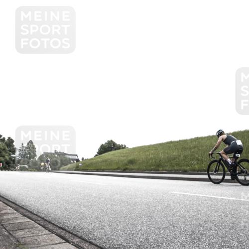 21.06.2026 - 29. Vierlanden-Triathlon H.Heesch http://msf.ph/oto/9900057 21.06.2026 12:39:49 Radfahren  meine-sportfotos.de