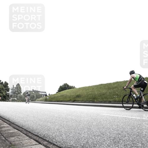 21.06.2026 - 29. Vierlanden-Triathlon H.Heesch http://msf.ph/oto/9900069 21.06.2026 12:40:09 Radfahren  meine-sportfotos.de