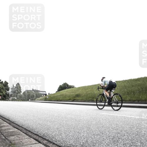 21.06.2026 - 29. Vierlanden-Triathlon H.Heesch http://msf.ph/oto/9900078 21.06.2026 12:41:26 Radfahren 878 meine-sportfotos.de