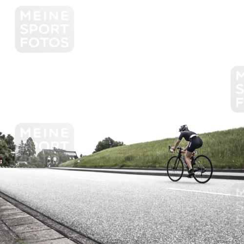 21.06.2026 - 29. Vierlanden-Triathlon H.Heesch http://msf.ph/oto/9900081 21.06.2026 12:41:43 Radfahren 296 meine-sportfotos.de
