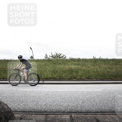 21.06.2026 - 29. Vierlanden-Triathlon H.Heesch http://msf.ph/oto/9900092 21.06.2026 11:58:48 Radfahren 224, 257, 653, 692, 884, 902 meine-sportfotos.de