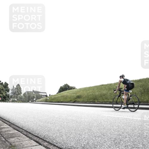 21.06.2026 - 29. Vierlanden-Triathlon H.Heesch http://msf.ph/oto/9900099 21.06.2026 12:43:51 Radfahren  meine-sportfotos.de