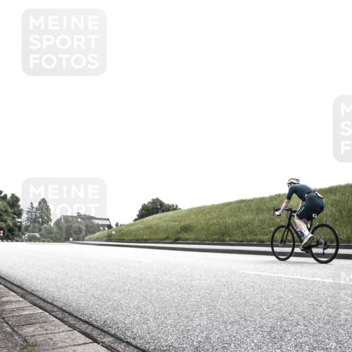 21.06.2026 - 29. Vierlanden-Triathlon H.Heesch http://msf.ph/oto/9900108 21.06.2026 12:44:52 Radfahren  meine-sportfotos.de