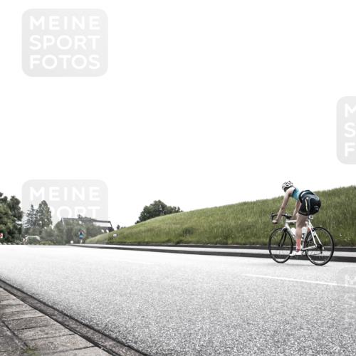 21.06.2026 - 29. Vierlanden-Triathlon H.Heesch http://msf.ph/oto/9900114 21.06.2026 12:45:50 Radfahren 856, 861, 874 meine-sportfotos.de