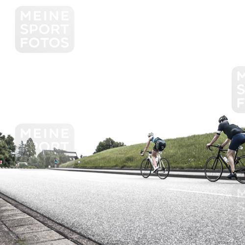 21.06.2026 - 29. Vierlanden-Triathlon H.Heesch http://msf.ph/oto/9900117 21.06.2026 12:45:50 Radfahren 856, 861, 874 meine-sportfotos.de