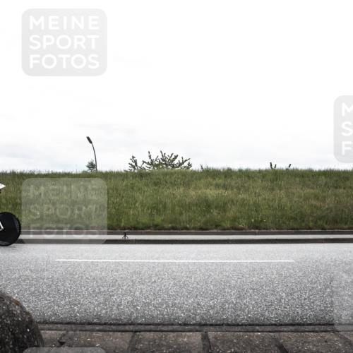 21.06.2026 - 29. Vierlanden-Triathlon H.Heesch http://msf.ph/oto/9900122 21.06.2026 11:59:23 Radfahren 97, 271, 645, 735, 845 meine-sportfotos.de