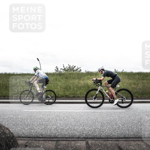 21.06.2026 - 29. Vierlanden-Triathlon H.Heesch http://msf.ph/oto/9900133 21.06.2026 11:59:46 Radfahren 854, 905 meine-sportfotos.de