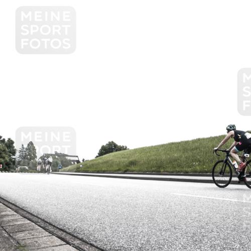 21.06.2026 - 29. Vierlanden-Triathlon H.Heesch http://msf.ph/oto/9900134 21.06.2026 12:45:53 Radfahren  meine-sportfotos.de