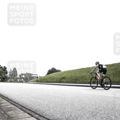 21.06.2026 - 29. Vierlanden-Triathlon H.Heesch http://msf.ph/oto/9900138 21.06.2026 12:45:53 Radfahren  meine-sportfotos.de