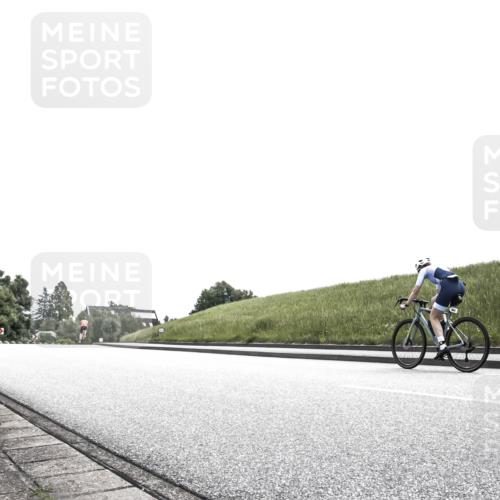 21.06.2026 - 29. Vierlanden-Triathlon H.Heesch http://msf.ph/oto/9900147 21.06.2026 12:46:08 Radfahren  meine-sportfotos.de