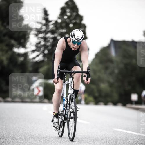 21.06.2026 - 29. Vierlanden-Triathlon H.Heesch http://msf.ph/oto/9900152 21.06.2026 10:08:40 Radfahren 82, 212, 277, 358 meine-sportfotos.de