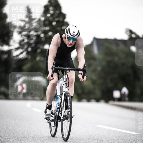 21.06.2026 - 29. Vierlanden-Triathlon H.Heesch http://msf.ph/oto/9900158 21.06.2026 10:08:40 Radfahren 82, 212, 277, 358 meine-sportfotos.de