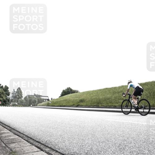 21.06.2026 - 29. Vierlanden-Triathlon H.Heesch http://msf.ph/oto/9900162 21.06.2026 12:47:16 Radfahren  meine-sportfotos.de