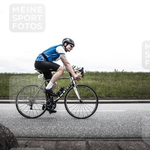 21.06.2026 - 29. Vierlanden-Triathlon H.Heesch http://msf.ph/oto/9900185 21.06.2026 12:01:03 Radfahren 664, 848 meine-sportfotos.de