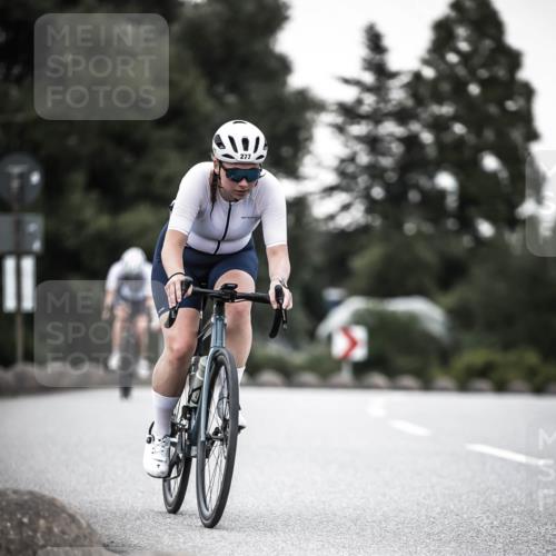 21.06.2026 - 29. Vierlanden-Triathlon H.Heesch http://msf.ph/oto/9900209 21.06.2026 10:08:48 Radfahren 30, 212, 269, 277 meine-sportfotos.de
