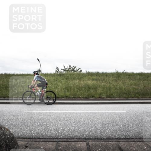 21.06.2026 - 29. Vierlanden-Triathlon H.Heesch http://msf.ph/oto/9900210 21.06.2026 12:02:01 Radfahren 252, 755, 763 meine-sportfotos.de