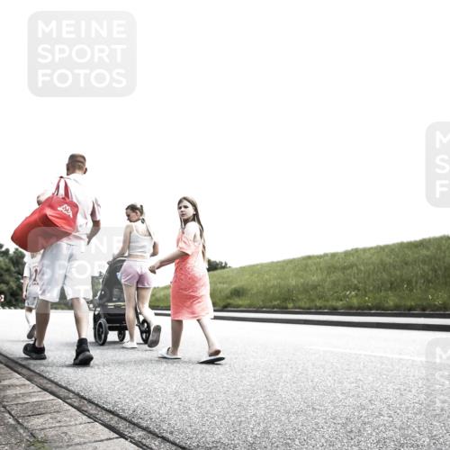 21.06.2026 - 29. Vierlanden-Triathlon H.Heesch http://msf.ph/oto/9900211 21.06.2026 12:48:07 Radfahren 895 meine-sportfotos.de