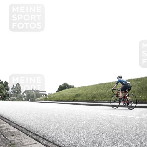 21.06.2026 - 29. Vierlanden-Triathlon H.Heesch http://msf.ph/oto/9900222 21.06.2026 12:48:18 Radfahren  meine-sportfotos.de