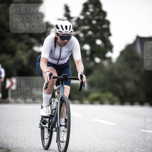 21.06.2026 - 29. Vierlanden-Triathlon H.Heesch http://msf.ph/oto/9900224 21.06.2026 10:08:48 Radfahren 30, 212, 269, 277 meine-sportfotos.de