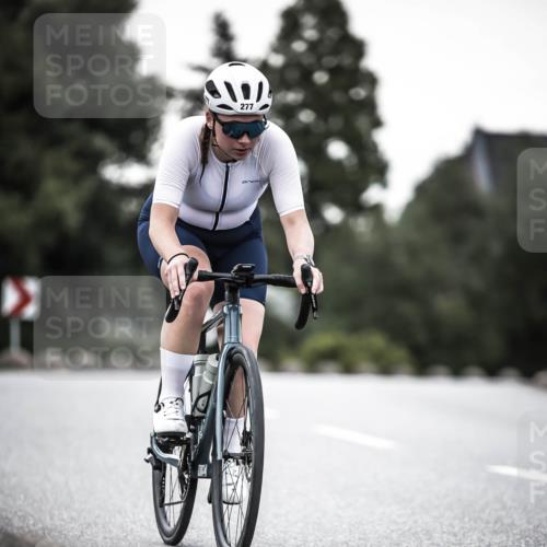 21.06.2026 - 29. Vierlanden-Triathlon H.Heesch http://msf.ph/oto/9900227 21.06.2026 10:08:48 Radfahren 30, 212, 269, 277 meine-sportfotos.de