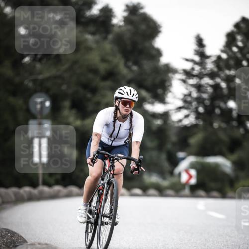 21.06.2026 - 29. Vierlanden-Triathlon H.Heesch http://msf.ph/oto/9900253 21.06.2026 10:08:51 Radfahren 30, 269, 277 meine-sportfotos.de