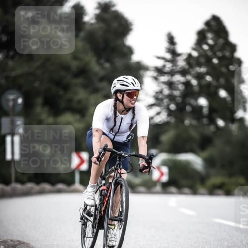 21.06.2026 - 29. Vierlanden-Triathlon H.Heesch http://msf.ph/oto/9900262 21.06.2026 10:08:51 Radfahren 30, 269, 277 meine-sportfotos.de