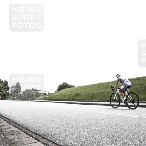 21.06.2026 - 29. Vierlanden-Triathlon H.Heesch http://msf.ph/oto/9900272 21.06.2026 12:52:49 Radfahren  meine-sportfotos.de
