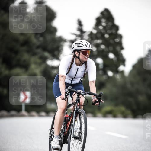 21.06.2026 - 29. Vierlanden-Triathlon H.Heesch http://msf.ph/oto/9900273 21.06.2026 10:08:51 Radfahren 30, 269, 277 meine-sportfotos.de