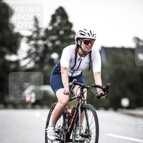 21.06.2026 - 29. Vierlanden-Triathlon H.Heesch http://msf.ph/oto/9900284 21.06.2026 10:08:51 Radfahren 30, 269, 277 meine-sportfotos.de