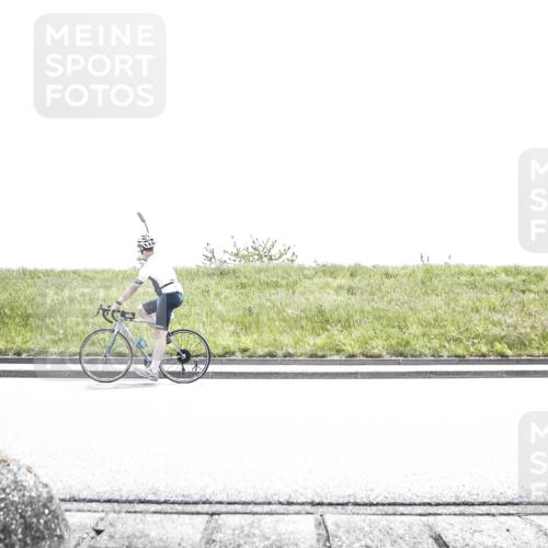21.06.2026 - 29. Vierlanden-Triathlon H.Heesch http://msf.ph/oto/9900291 21.06.2026 13:09:06 Radfahren  meine-sportfotos.de