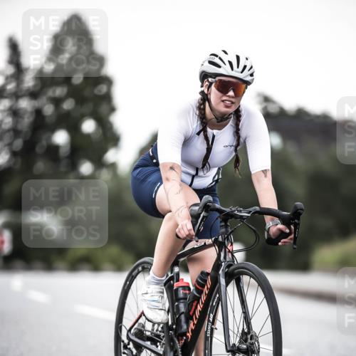 21.06.2026 - 29. Vierlanden-Triathlon H.Heesch http://msf.ph/oto/9900293 21.06.2026 10:08:51 Radfahren 30, 269, 277 meine-sportfotos.de