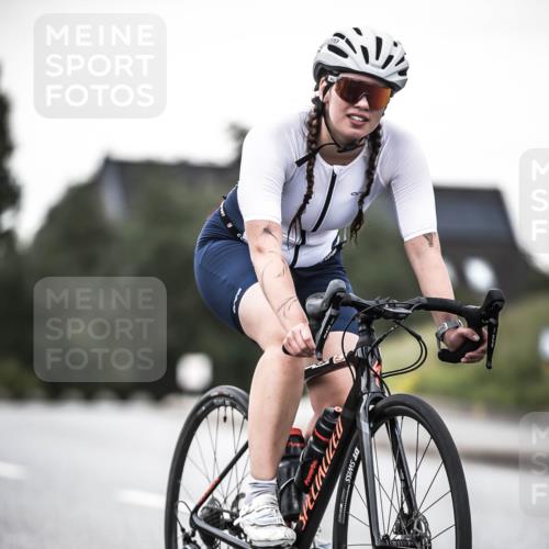 21.06.2026 - 29. Vierlanden-Triathlon H.Heesch http://msf.ph/oto/9900298 21.06.2026 10:08:52 Radfahren 30, 124, 269 meine-sportfotos.de