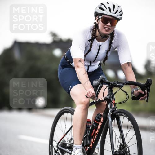 21.06.2026 - 29. Vierlanden-Triathlon H.Heesch http://msf.ph/oto/9900302 21.06.2026 10:08:52 Radfahren 30, 124, 269 meine-sportfotos.de