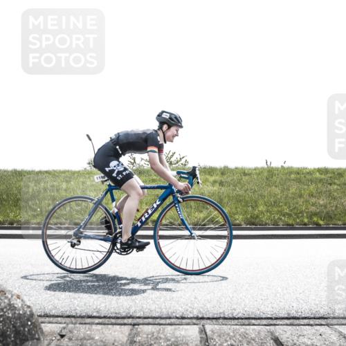 21.06.2026 - 29. Vierlanden-Triathlon H.Heesch http://msf.ph/oto/9900306 21.06.2026 13:14:19 Radfahren 1165 meine-sportfotos.de