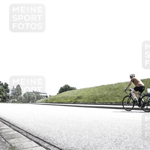 21.06.2026 - 29. Vierlanden-Triathlon H.Heesch http://msf.ph/oto/9900307 21.06.2026 12:58:07 Radfahren 984 meine-sportfotos.de