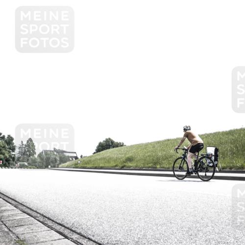 21.06.2026 - 29. Vierlanden-Triathlon H.Heesch http://msf.ph/oto/9900313 21.06.2026 12:58:07 Radfahren 984 meine-sportfotos.de
