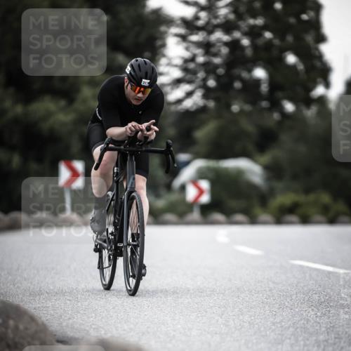 21.06.2026 - 29. Vierlanden-Triathlon H.Heesch http://msf.ph/oto/9900320 21.06.2026 10:09:05 Radfahren 313 meine-sportfotos.de