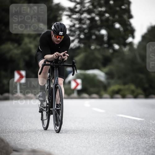 21.06.2026 - 29. Vierlanden-Triathlon H.Heesch http://msf.ph/oto/9900327 21.06.2026 10:09:05 Radfahren 313 meine-sportfotos.de