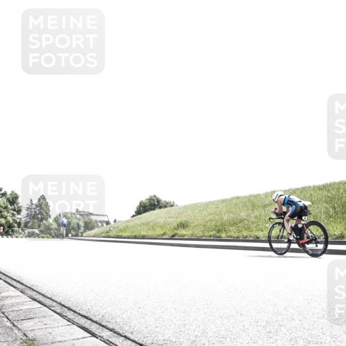 21.06.2026 - 29. Vierlanden-Triathlon H.Heesch http://msf.ph/oto/9900332 21.06.2026 12:59:46 Radfahren 995, 1008 meine-sportfotos.de