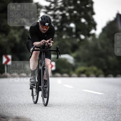21.06.2026 - 29. Vierlanden-Triathlon H.Heesch http://msf.ph/oto/9900334 21.06.2026 10:09:05 Radfahren 313 meine-sportfotos.de