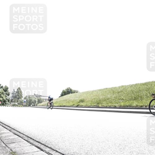 21.06.2026 - 29. Vierlanden-Triathlon H.Heesch http://msf.ph/oto/9900335 21.06.2026 12:59:47 Radfahren 1008 meine-sportfotos.de