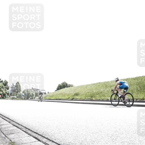 21.06.2026 - 29. Vierlanden-Triathlon H.Heesch http://msf.ph/oto/9900341 21.06.2026 12:59:47 Radfahren 1008 meine-sportfotos.de
