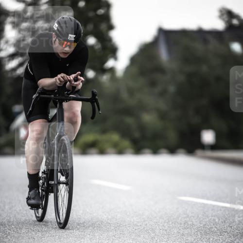21.06.2026 - 29. Vierlanden-Triathlon H.Heesch http://msf.ph/oto/9900349 21.06.2026 10:09:06 Radfahren 313 meine-sportfotos.de