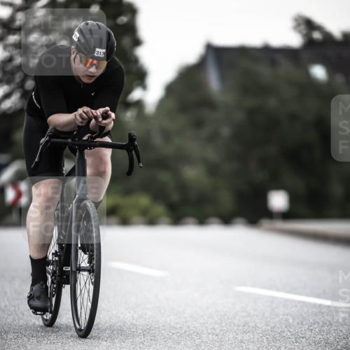 21.06.2026 - 29. Vierlanden-Triathlon H.Heesch http://msf.ph/oto/9900352 21.06.2026 10:09:06 Radfahren 313 meine-sportfotos.de
