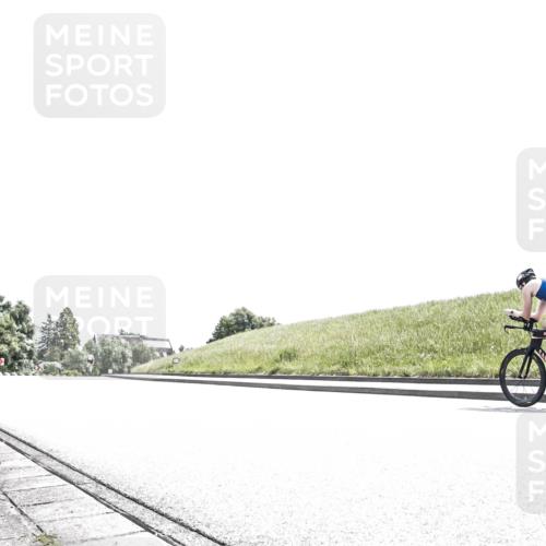 21.06.2026 - 29. Vierlanden-Triathlon H.Heesch http://msf.ph/oto/9900353 21.06.2026 12:59:57 Radfahren  meine-sportfotos.de