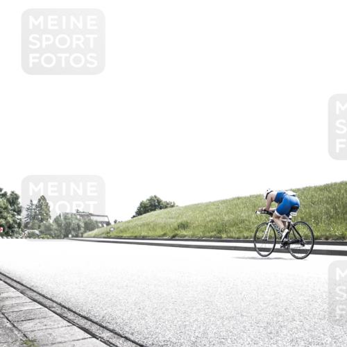 21.06.2026 - 29. Vierlanden-Triathlon H.Heesch http://msf.ph/oto/9900364 21.06.2026 13:01:08 Radfahren 810, 864, 877, 1002 meine-sportfotos.de